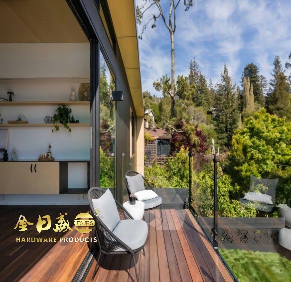 單板斜刀頭不銹鋼陽(yáng)臺(tái)立柱
