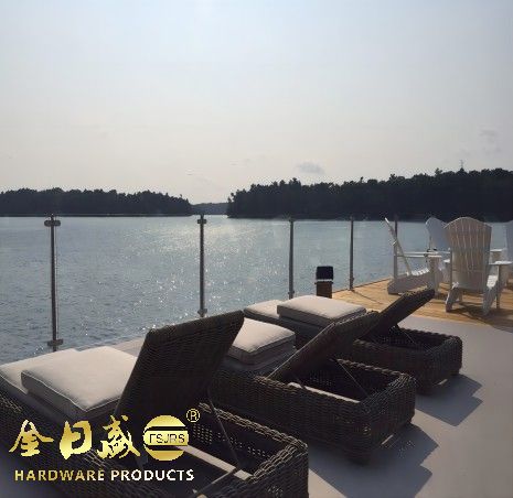 湖泊室外陽臺(tái)護(hù)欄
